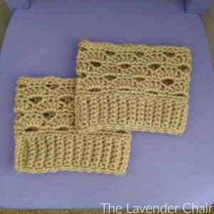 Read more about the article Stacked Shells Boot Cuffs Crochet Pattern