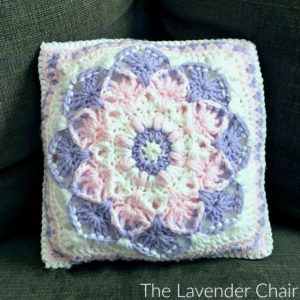 Read more about the article Kaleidoscope Lily Pillow Crochet Pattern