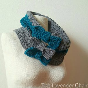 Read more about the article Valerie’s Cinched Bow Cowl Crochet Pattern