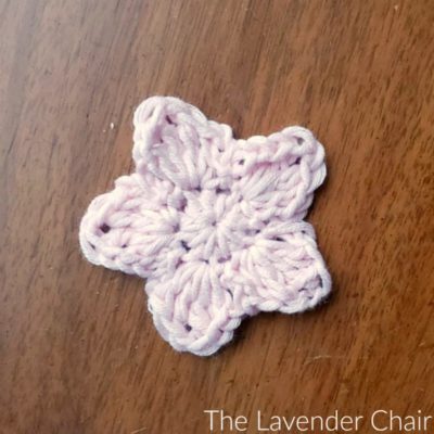 Read more about the article Candace’s Flower Crochet Pattern