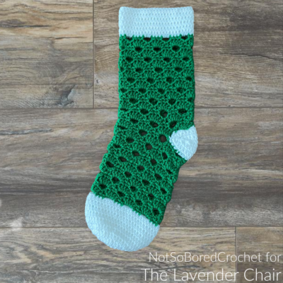Read more about the article Stacked Shells Stocking Crochet Pattern