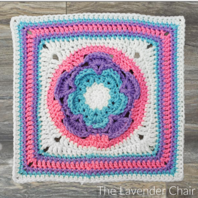 Read more about the article Galaxy Flower Square Crochet Pattern