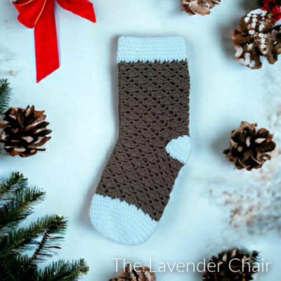 Read more about the article Meshy Shells Stocking Crochet Pattern